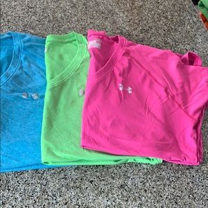 Under Armour Semi-Fitted V neck t shirt